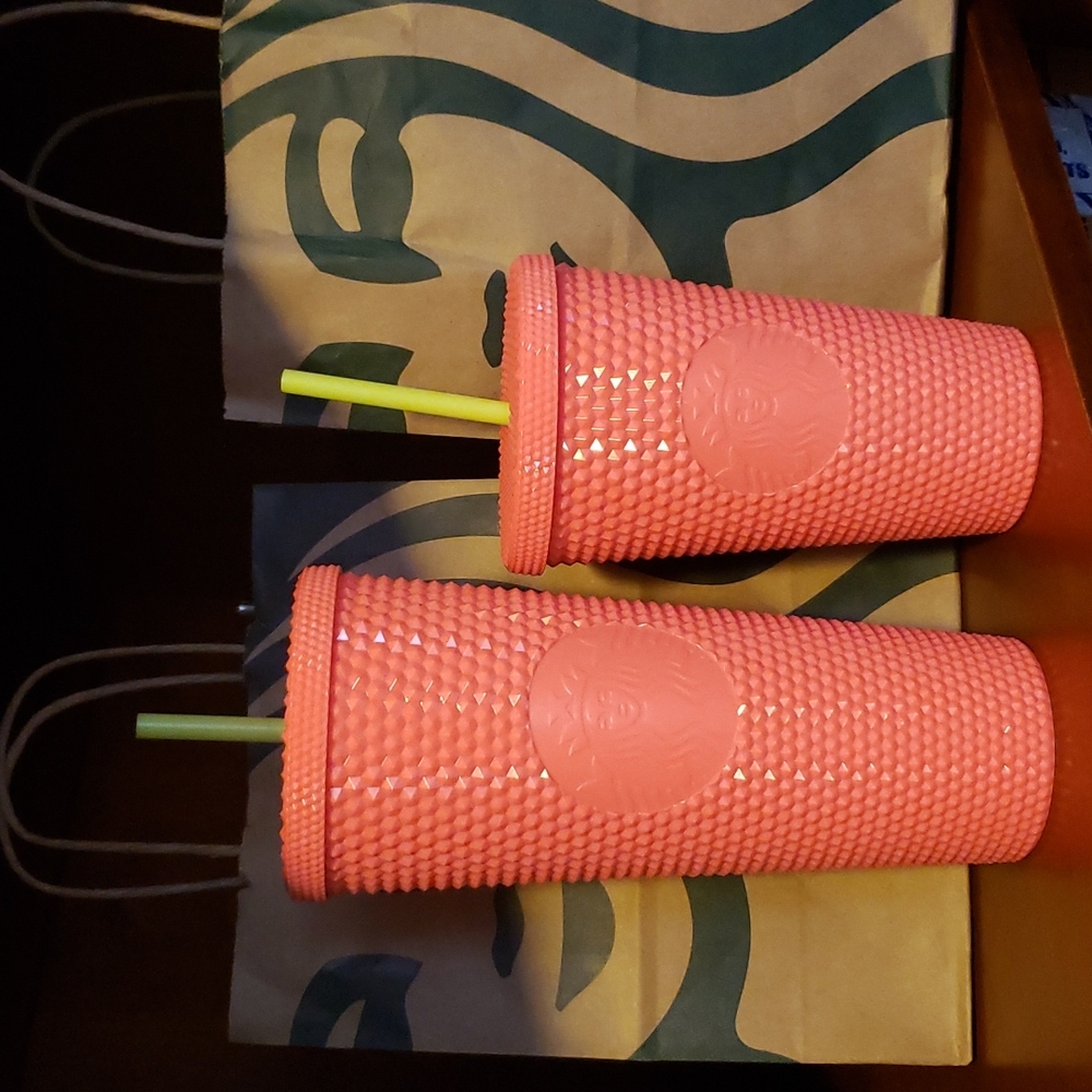 Starbucks Set of 2 Plastic Dragonfruit Studded Tumblers 24 oz and 16 oz NWT